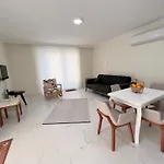 Villa Cempark Ortaca'Da Havuzlu Muestakil Korunakli