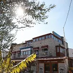 Alacati Antik Motel