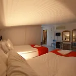 Alacati Antik Motel