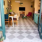 Ayvalik Merkezde Bahce Kullanimli Daire
