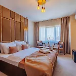 Ali Khan Hotel