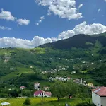 Bizim O'Ra Kueme Evleri & Bungalov