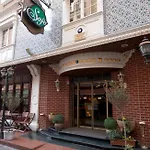 Hotel Sapphire