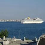 Aruna Boutique Hotel