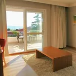 Island Hotel