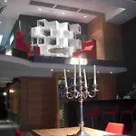 Met Hotel
