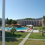 Ra Resort Otel