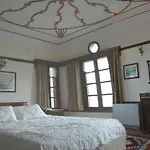 Altin Cesmeli Konak