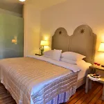 Cunda Lena Otel