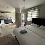 Goektuerk Apart
