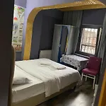Armis Hostel