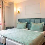 Hotel Daphne