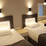 Hotel Peninsula