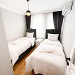 Guer Apartment