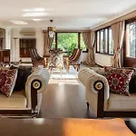 Ueskuedar Villa فيلا مطلة على البحر في اسكودار