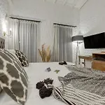 Alachi Hotel