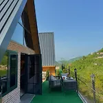 Hidden Garden Bungalow