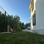 Karaburun Mordoganda Havuzlu & Bahceli Luex Villa