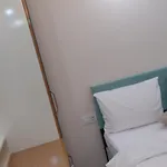 Green Sophia Suite