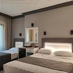 Hotel Peninsula