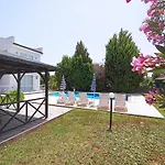 Lighthouse Tulip Villas