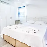 Villa W Private Pool Garden 5 Min To Beach
