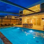 Woynpoint Villa Cinar