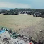 Kuzine Garden