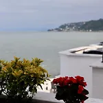 Black Pearly Hotel