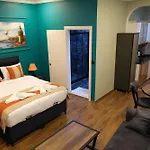 Hotel My House