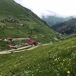 Yedigoller Hotel & Restaurant