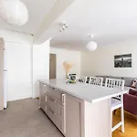 Chic Flat 5 Min To Moda Pier
