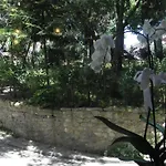 Omar Sultan Park Suites
