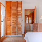 Spacious Villa With Garden 3 Min To Beach