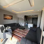 Oezel Havuzlu Villa Ruezgar