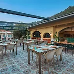 Z Exclusive Hotel And Villas