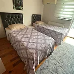 Oeztuerk Apart
