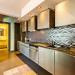 Stylish Apartment With Bosphorus View In Besiktas