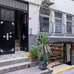 Jardin Maison Newly Renovated 1 Bedroom Apt In Galata