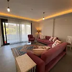 Mordogan Merkezde,Denize Yakin,Bahceli Villa