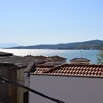 Ayvalik Merkezde Lueks Rum Evi
