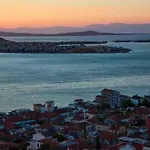Ayvalik Sarimsakli'Da Denize 200 Metre Uzaklikta Yeni Doesenmis Daire