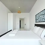 Beautiful Bright Modern 2Bd2Bath Poolgym! #219