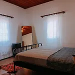 Funky'S Houses 78A