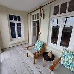 Stone Garden Apartment In The Heart Of The City