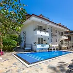 Ay Hotel Goecek