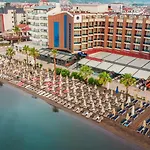 Point Beach Hotel