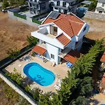 Talia Deniz Manzarali Villa