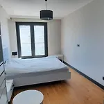 New Modern Central 2Br 2Ba