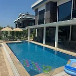 Villamaks